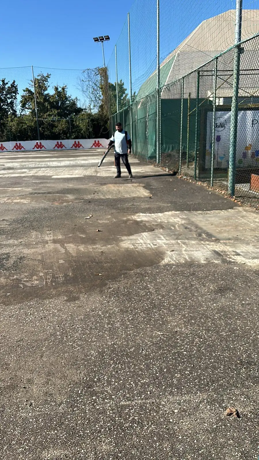 Preparazione del sottofondo del campo di Mozzo